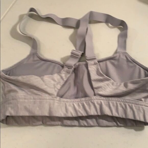 Under Armour sports bra - Picture 3 of 3